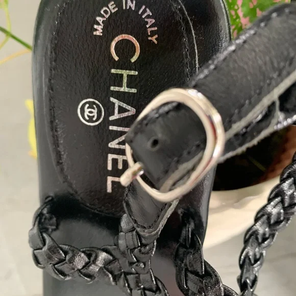 Like New! Authentic Chanel Braided CC Logo Leather  Thong Sandals Size EU 37 - Picture 12 of 16